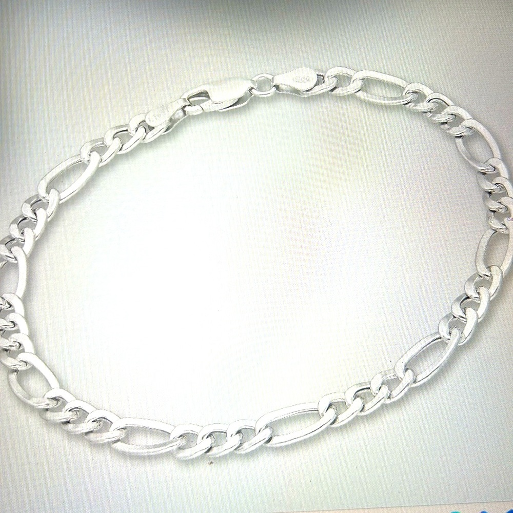 Brand New Italian Delight 925 Sterling Silver Hollow Fígaro Chain Bracelet